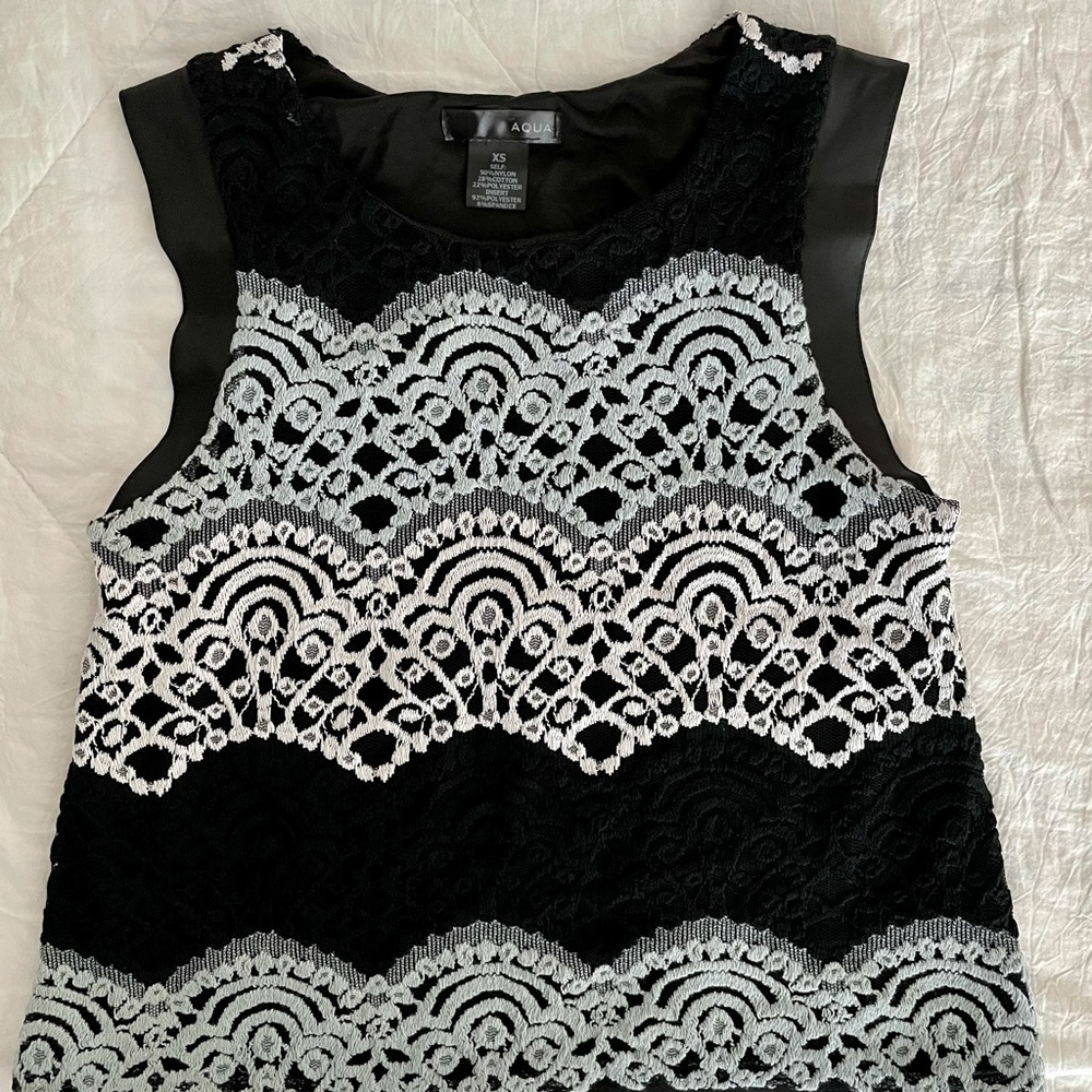 Women tank tops close to new condition